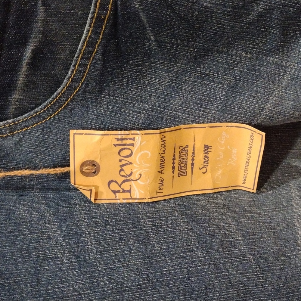 NWT Revolt Women's Faded Blue Jean Denim Shorts Sz 22W-Studded Pockets Casual - Picture 2 of 5
